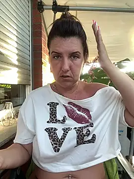 NatiLove35 online show from July 1, 2026, 5:19 am