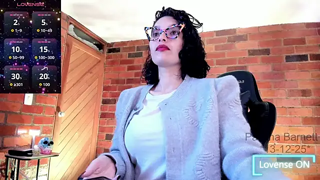 paulinabarnett- online show from December 14, 2025, 5:13 am