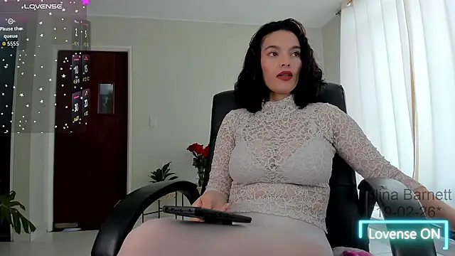 paulinabarnett- online show from February 19, 2026, 2:03 pm