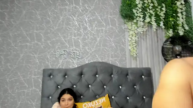 JustiinJazmin online show from February 15, 2025, 8:12 pm