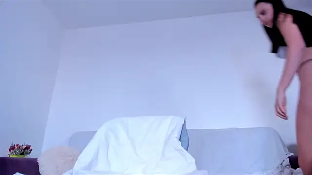 hornyemma   online show from March 11, 2025, 8:41 am