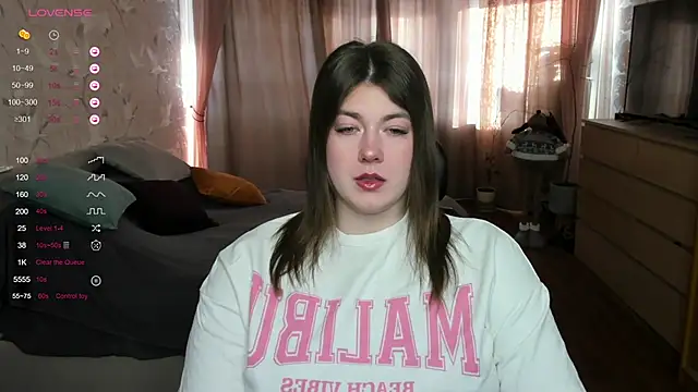 Katherine crafty online show from February 25, 2025, 4:03 am