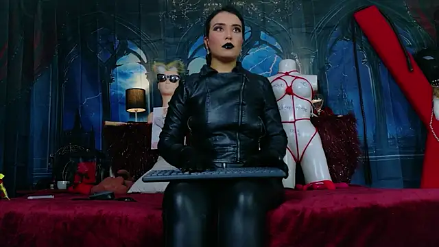 MeliizaQueen online show from April 8, 2026, 1:45 pm