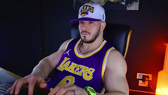 AngeloEric online show from February 3, 2025, 5:03 pm