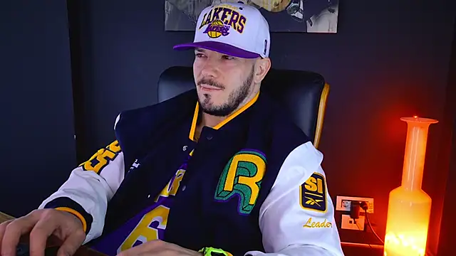 AngeloEric online show from February 7, 2025, 8:01 am