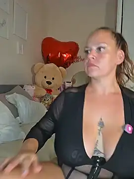 Sweety  venus online show from July 19, 2026, 8:27 pm