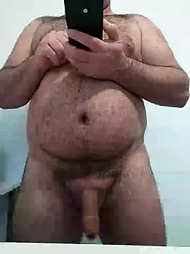 Snapshot of Davien85x chatting on December 18, 2024, 4:06 pm Davien85x online show from December 18, 2024, 4:06 pm