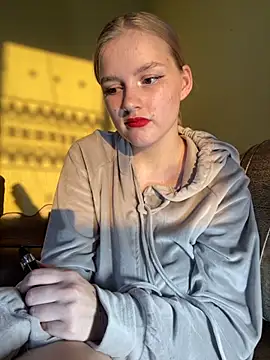 Snapshot of DaMa-1808 chatting on October 3, 2025, 1:31 am DaMa-1808 online show from October 3, 2025, 1:31 am