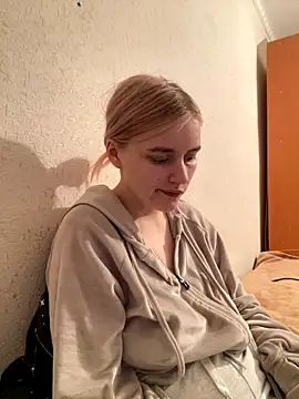 Snapshot of DaMa-1808 chatting on September 25, 2025, 6:47 pm DaMa-1808 online show from September 25, 2025, 6:47 pm
