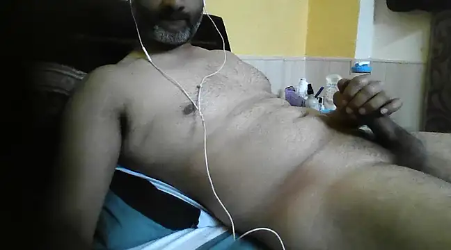 Snapshot of urbrownbunny chatting on March 22, 2025, 6:33 am urbrownbunny online show from March 22, 2025, 6:33 am