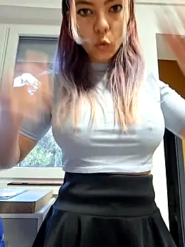 Snapshot of allinqueen chatting on October 22, 2025, 2:49 pm allinqueen online show from October 22, 2025, 2:49 pm