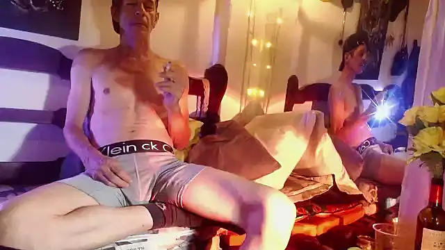 Snapshot of laye19 chatting on March 26, 2026, 3:49 am laye19 online show from March 26, 2026, 3:49 am