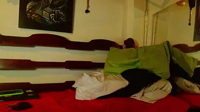 Snapshot of laye19 chatting on April 9, 2026, 11:00 pm laye19 online show from April 9, 2026, 11:00 pm