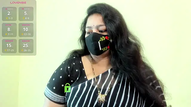 neelu-hoty online show from July 25, 2026, 9:17 am