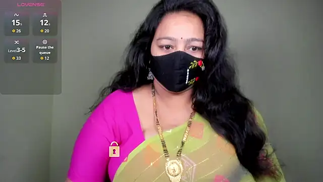 neelu-hoty online show from June 9, 2026, 8:48 am
