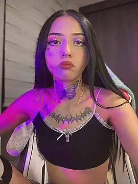 ANDREA FERRY online show from February 1, 2025, 3:52 am