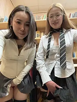 Asian Asami online show from April 2, 2026, 4:35 pm