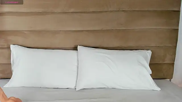 Snapshot of IsabellaJonns chatting on February 14, 2025, 4:47 am IsabellaJonns online show from February 14, 2025, 4:47 am