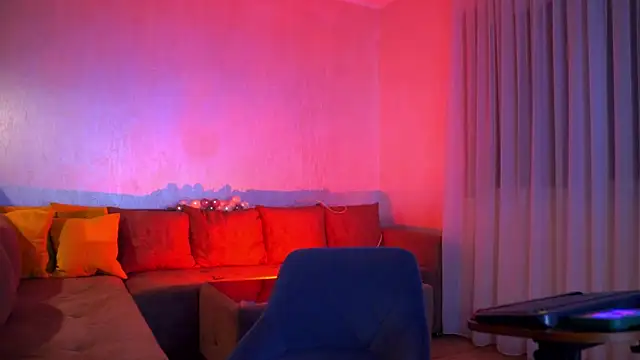 angelinaRae online show from January 14, 2026, 5:49 pm