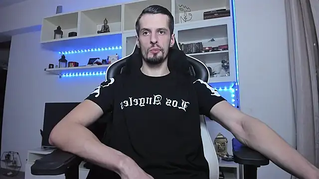 ToddClaytonn online show from October 26, 2025, 11:05 pm