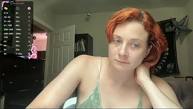 Snapshot of Aria_Fields chatting on July 27, 2026, 2:35 pm Aria Fields online show from July 27, 2026, 2:35 pm