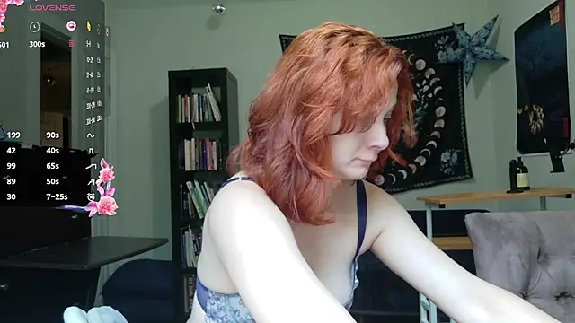 Snapshot of Aria_Fields chatting on August 4, 2026, 4:55 pm Aria Fields online show from August 4, 2026, 4:55 pm