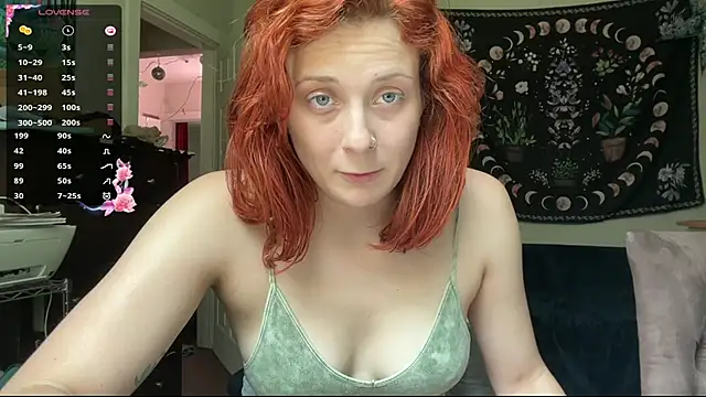 Snapshot of Aria_Fields chatting on July 28, 2026, 6:20 pm Aria Fields online show from July 28, 2026, 6:20 pm