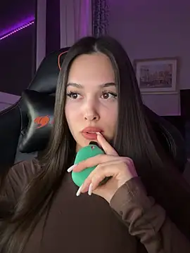 EricaWalls online show from November 23, 2025, 10:09 pm