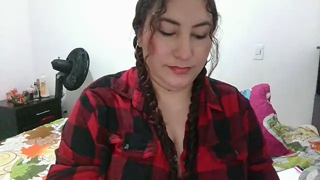 Snapshot of catalina_boobs chatting on February 16, 2026, 3:32 pm catalina boobs online show from February 16, 2026, 3:32 pm