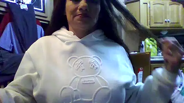 Snapshot of ALLURET4U chatting on March 12, 2025, 3:13 am ALLURET4U online show from March 12, 2025, 3:13 am