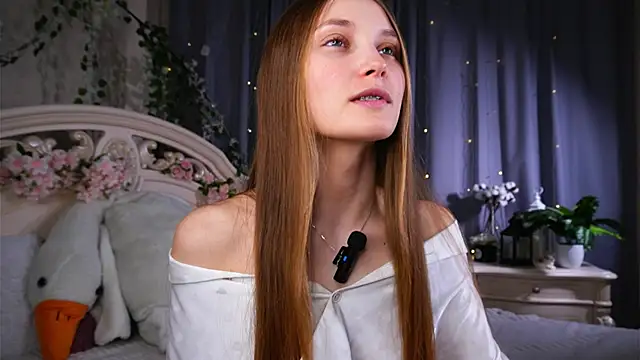 Snapshot of MonaEldon chatting on March 27, 2026, 2:31 am MonaEldon online show from March 27, 2026, 2:31 am