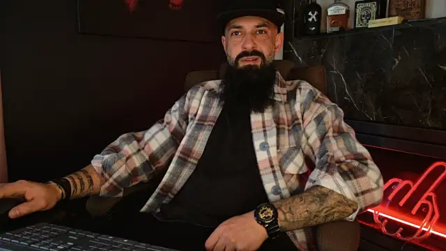 axxelrich  online show from December 17, 2025, 9:36 am