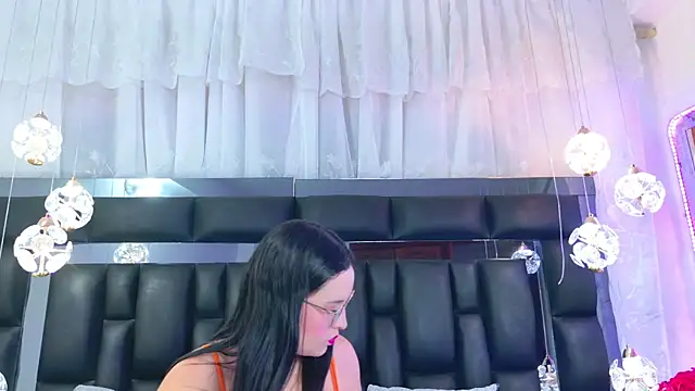 DahianaMoss online show from March 1, 2026, 11:54 am