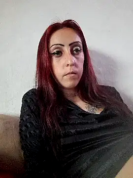 Snapshot of kriszy_baby chatting on December 3, 2024, 9:28 am kriszy baby online show from December 3, 2024, 9:28 am