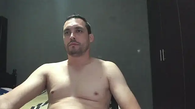 iulius55x online show from January 17, 2025, 5:00 am