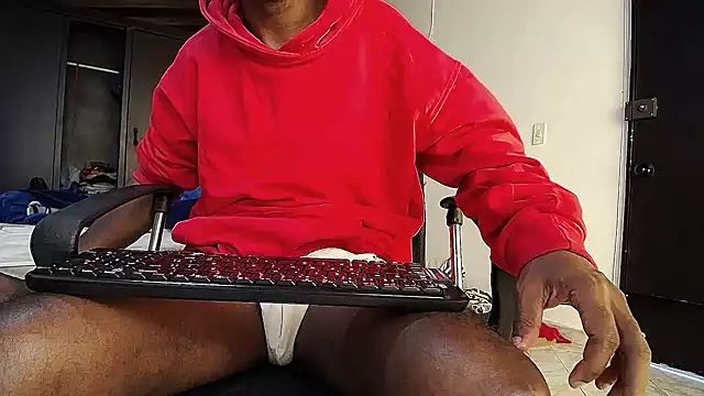 Snapshot of black__diiamond chatting on March 13, 2025, 2:23 pm black  diiamond online show from March 13, 2025, 2:23 pm