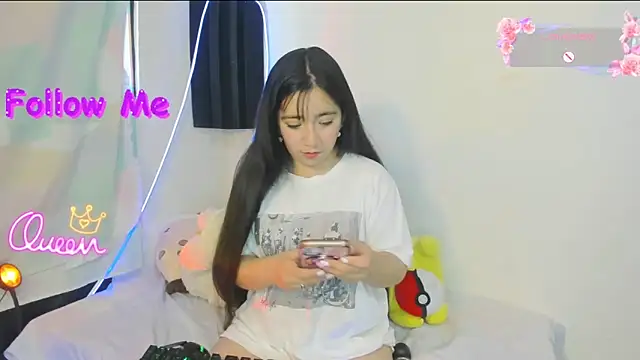 litle mily  online show from May 9, 2026, 9:51 pm