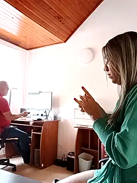 rachellboom online show from February 8, 2026, 5:43 pm