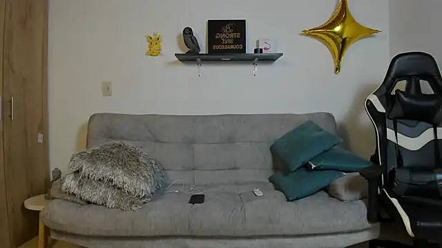 Snapshot of julian_wallace chatting on January 11, 2026, 11:00 pm julian wallace online show from January 11, 2026, 11:00 pm