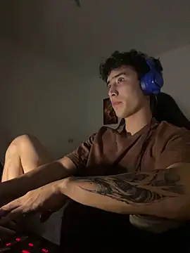 gojo satoru 18 online show from December 16, 2025, 6:28 am