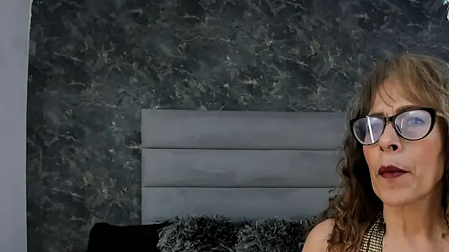 Bella Evans  online show from February 24, 2026, 5:58 pm