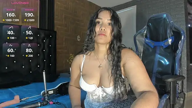 Laross25 online show from October 23, 2025, 8:18 pm