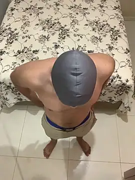 Brasileirinhoo online show from April 9, 2026, 4:13 pm