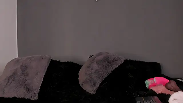 Snapshot of Aliz01 chatting on January 16, 2025, 10:44 pm Aliz01 online show from January 16, 2025, 10:44 pm