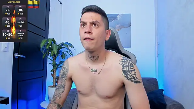 Yeiko Romero  online show from November 19, 2025, 10:21 pm