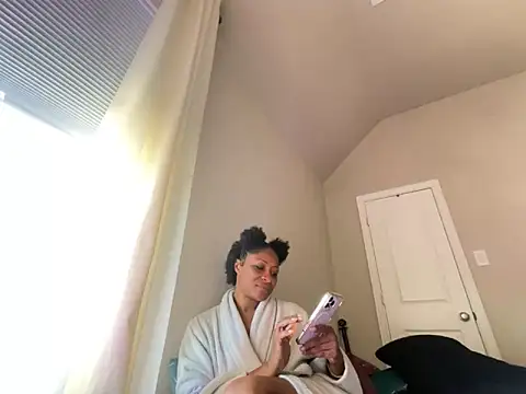 wynterheat online show from November 8, 2025, 5:27 pm