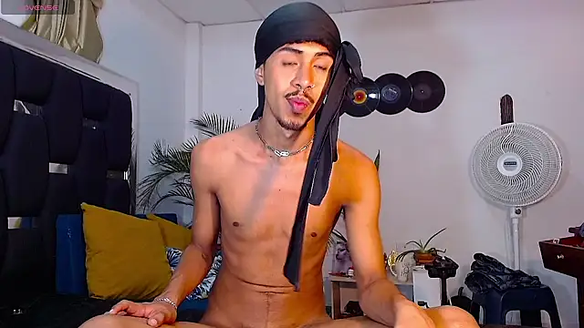 RyanRizzo online show from January 23, 2025, 11:36 pm