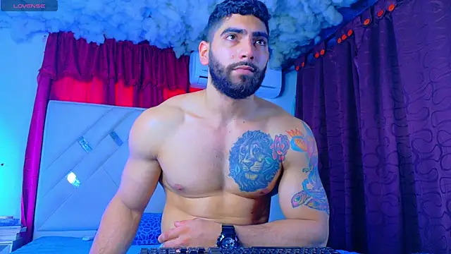 Snapshot of Rich_boy01 chatting on May 14, 2026, 2:36 pm Rich boy01 online show from May 14, 2026, 2:36 pm