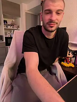 Greyoff online show from March 3, 2025, 8:41 am