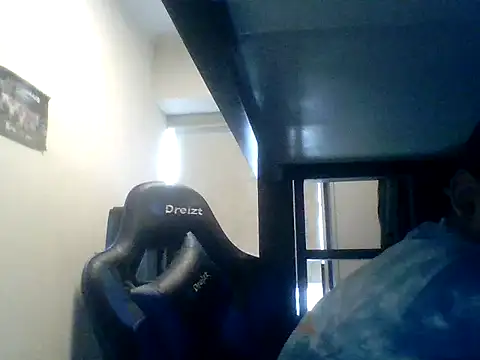 mateomalp675 90 online show from March 15, 2026, 9:33 pm